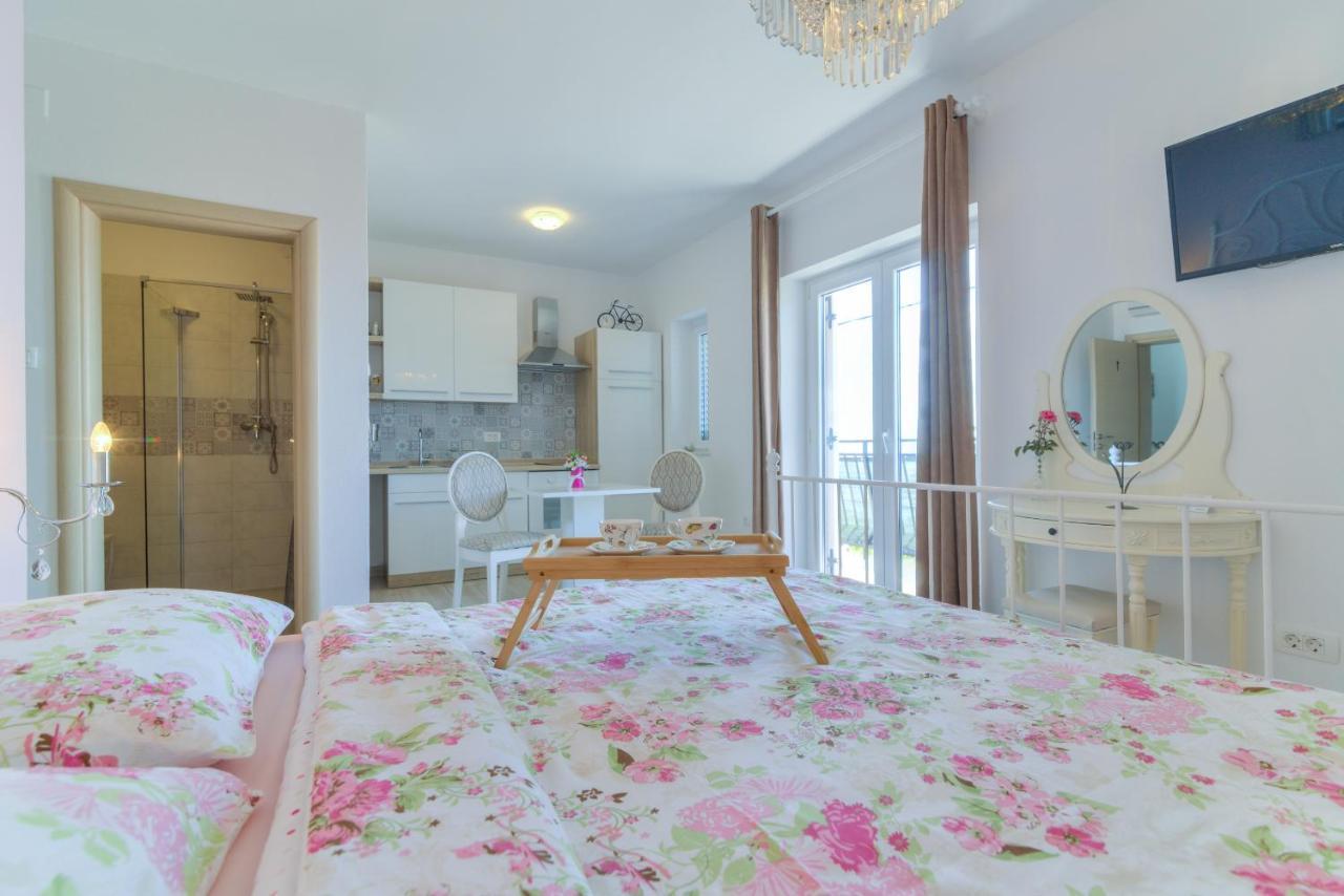 Apartments Jo เซนญ์ ภายนอก รูปภาพ