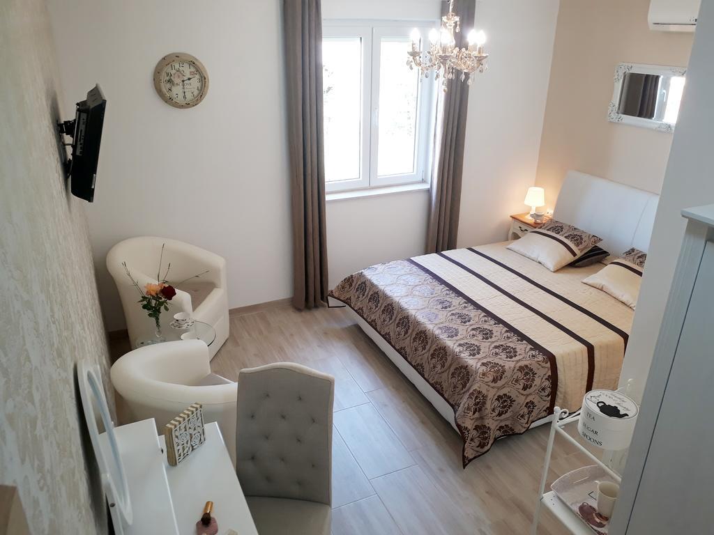 Apartments Jo เซนญ์ ภายนอก รูปภาพ